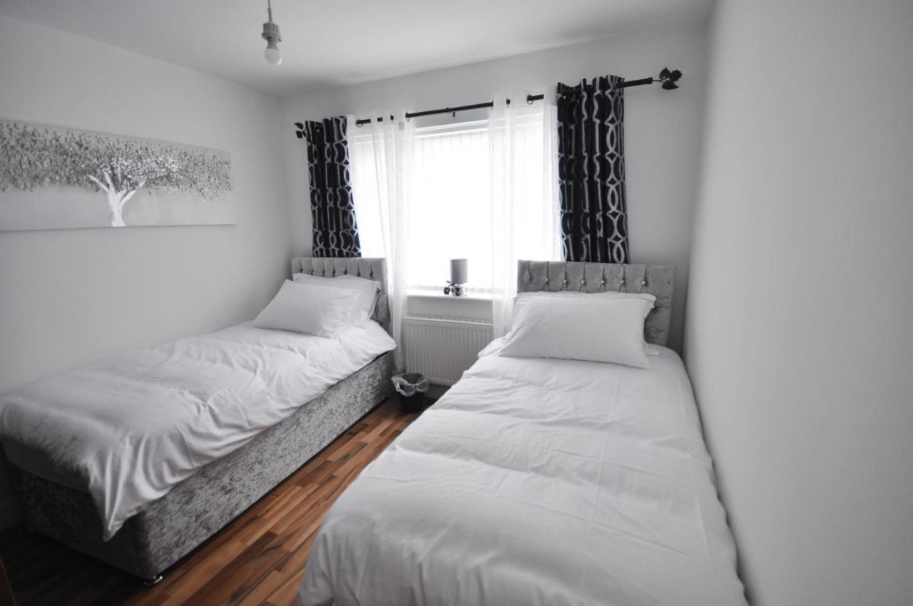 Modern 2 Bed Apartment لوتون المظهر الخارجي الصورة
