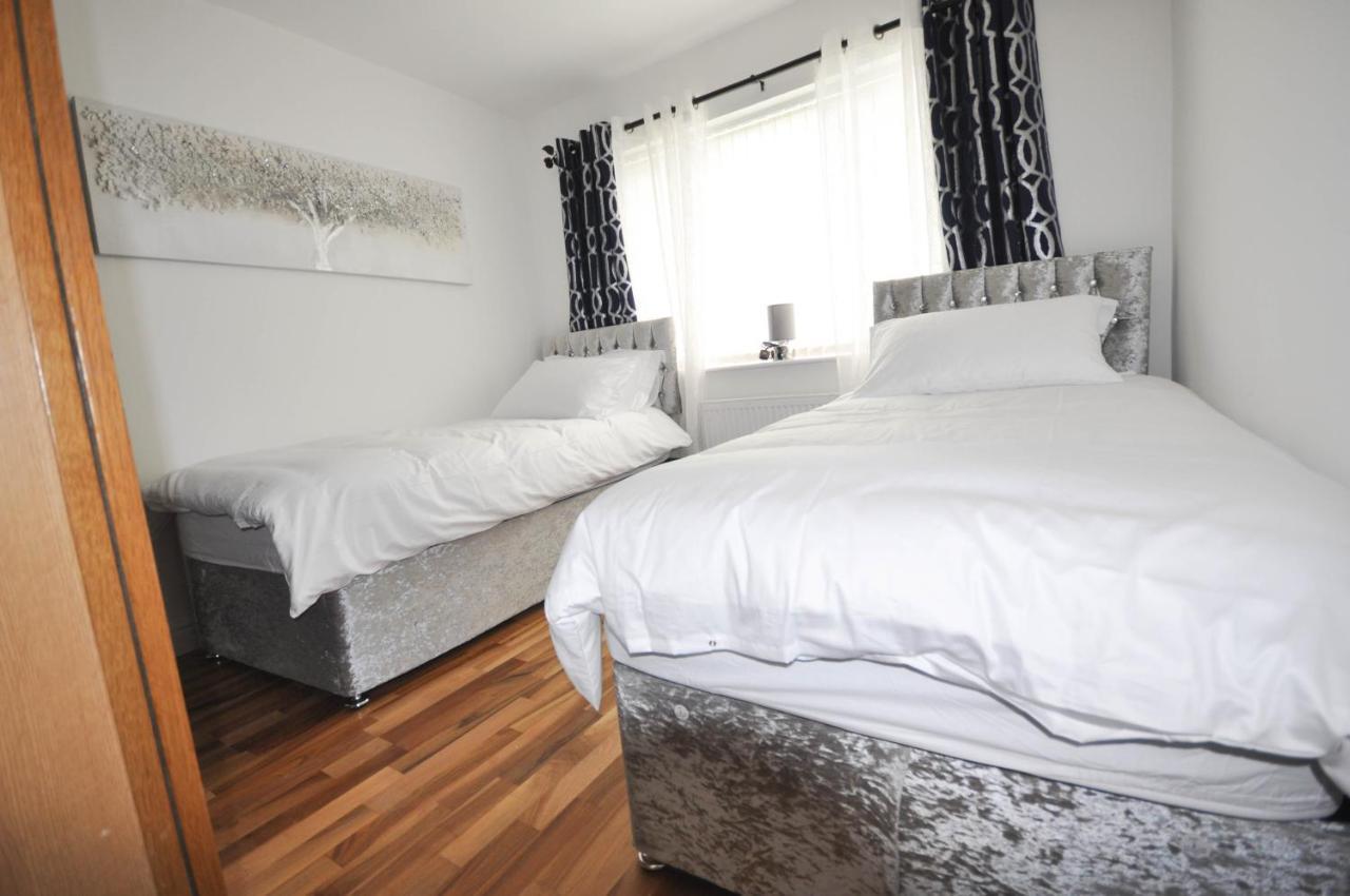 Modern 2 Bed Apartment لوتون المظهر الخارجي الصورة