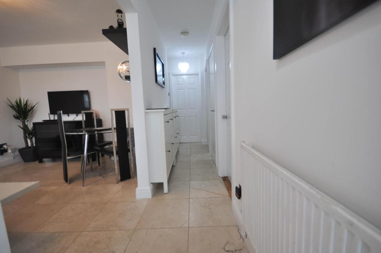 Modern 2 Bed Apartment لوتون المظهر الخارجي الصورة
